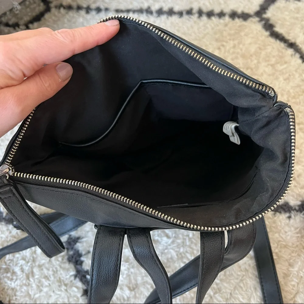 Black Pebble Vegan Leather Backpack * Co-lab * GUC - Picture 6 of 8